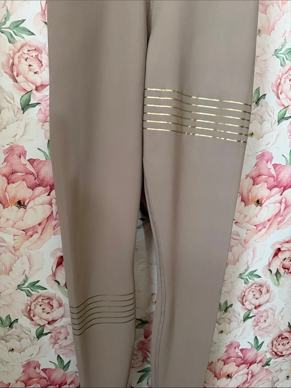 Alo Yoga Vapor Legging Taupe Gravel GOLD SYMBOL Stripe High Waist size XXS 28”